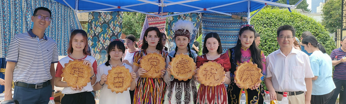 英国365集团官网民族团结活动月顺利举办